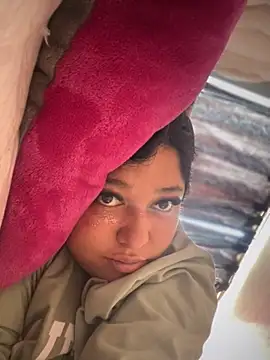 Kym Owens online show from November 11, 2025, 1:17 pm