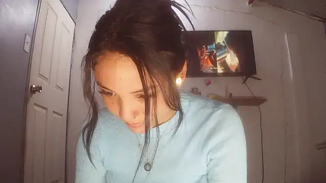 Snapshot of linzeysmith4 chatting on February 25, 2026, 4:34 am linzeysmith4 online show from February 25, 2026, 4:34 am