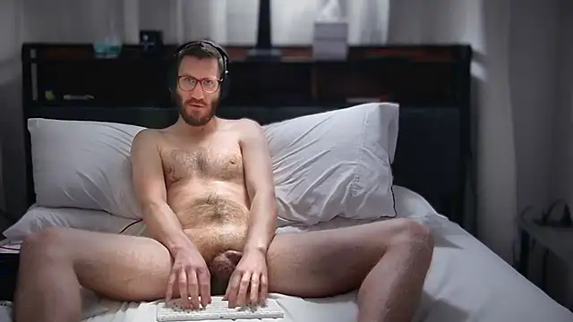 Snapshot of SpunDaddiesBoi chatting on January 31, 2025, 8:01 am SpunDaddiesBoi online show from January 31, 2025, 8:01 am