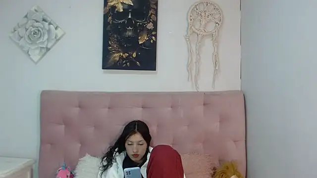 Emma-Wilson online show from March 18, 2025, 6:17 pm