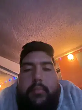 bigdickgio6923 online show from November 12, 2025, 5:22 am