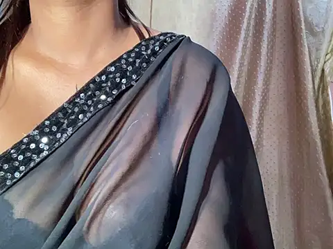 Snapshot of Sexy_trisha__7 chatting on April 11, 2026, 10:57 pm Sexy trisha 7 online show from April 11, 2026, 10:57 pm