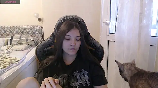 Snapshot of AlisaDevis chatting on November 8, 2025, 7:12 am AlisaDevis online show from November 8, 2025, 7:12 am