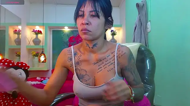 lorenapinto online show from March 24, 2026, 1:44 pm