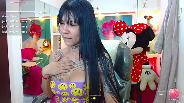 Snapshot of lorenapinto chatting on October 25, 2025, 10:32 pm lorenapinto online show from October 25, 2025, 10:32 pm