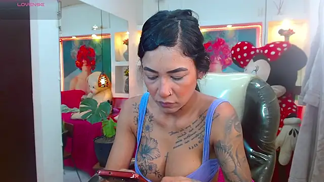 Snapshot of lorenapinto chatting on October 29, 2025, 5:56 pm lorenapinto online show from October 29, 2025, 5:56 pm