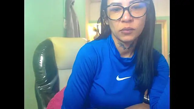 lorenapinto online show from July 21, 2026, 8:54 pm