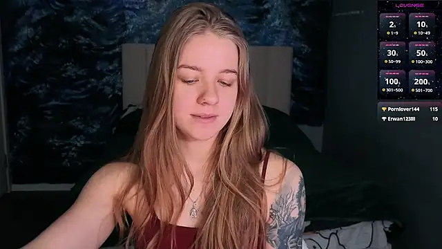 Snapshot of candy_maggie chatting on April 7, 2026, 2:08 pm candy maggie online show from April 7, 2026, 2:08 pm
