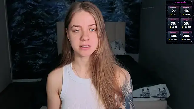 Snapshot of candy_maggie chatting on March 29, 2026, 1:24 pm candy maggie online show from March 29, 2026, 1:24 pm