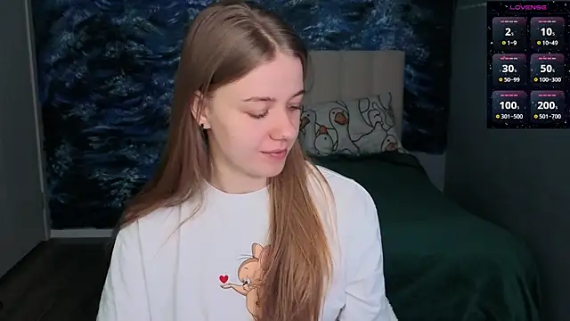 Snapshot of candy_maggie chatting on April 12, 2026, 9:34 am candy maggie online show from April 12, 2026, 9:34 am
