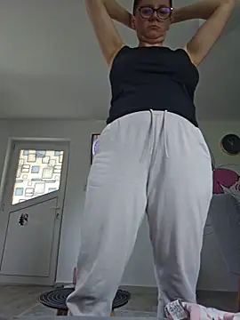 Snapshot of KristenVega chatting on May 21, 2026, 8:55 am KristenVega online show from May 21, 2026, 8:55 am