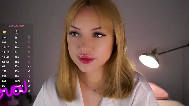 Snapshot of KateDolphin chatting on May 28, 2026, 4:24 pm KateDolphin online show from May 28, 2026, 4:24 pm