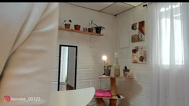 Snapshot of cuddlingbunny chatting on July 10, 2026, 3:23 pm cuddlingbunny online show from July 10, 2026, 3:23 pm