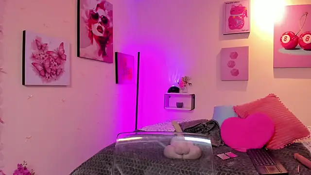 Snapshot of MaveParks_ chatting on January 7, 2026, 12:10 pm MaveParks online show from January 7, 2026, 12:10 pm