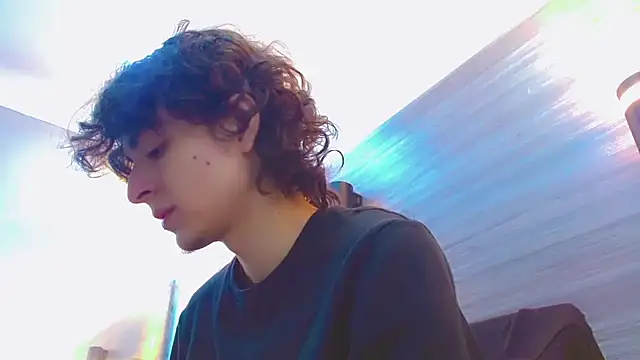 Sr BonnyEthan online show from April 7, 2026, 1:02 pm