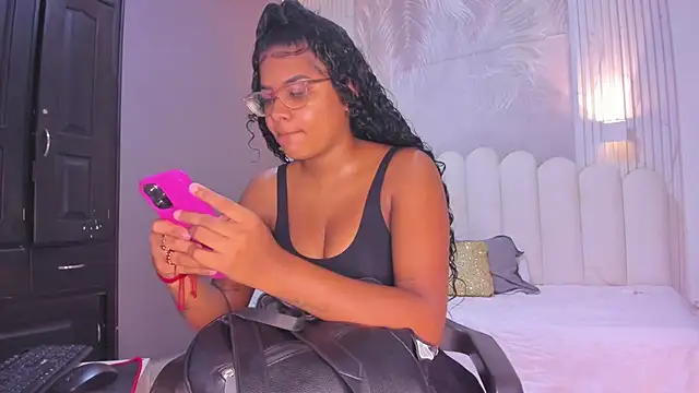 Snapshot of NastassjaCandy chatting on February 27, 2026, 2:17 pm NastassjaCandy online show from February 27, 2026, 2:17 pm