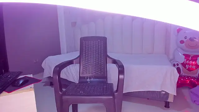 Snapshot of NastassjaCandy chatting on February 28, 2026, 7:46 pm NastassjaCandy online show from February 28, 2026, 7:46 pm