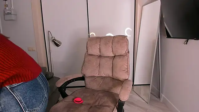 helen ramsay online show from November 27, 2025, 3:23 pm