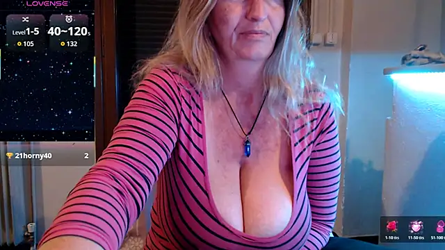 Snapshot of JennaDeluxe chatting on March 24, 2026, 3:39 am JennaDeluxe online show from March 24, 2026, 3:39 am