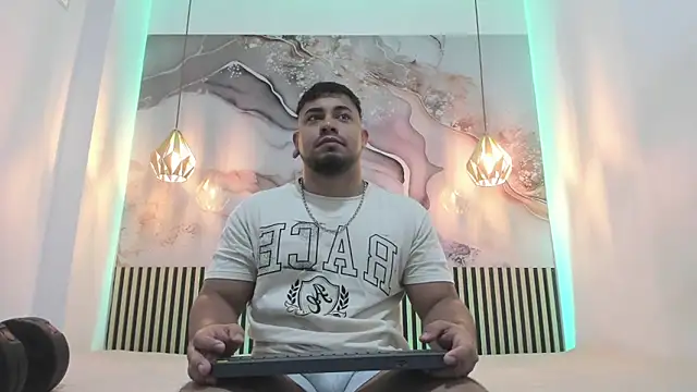 BrianMalonee online show from February 7, 2026, 12:02 pm