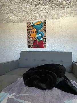 selenaluvv online show from February 21, 2026, 11:34 am