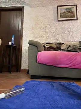 selenaluvv online show from March 9, 2026, 3:26 pm