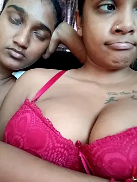 Indianqueen03 online show from September 29, 2025, 11:27 am