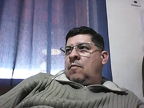 Snapshot of karatecobrakay2012 chatting on July 2, 2026, 10:43 am karatecobrakay2012 online show from July 2, 2026, 10:43 am
