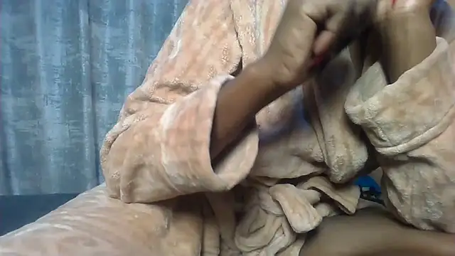Snapshot of Fine_assie chatting on April 1, 2026, 10:28 pm Fine assie online show from April 1, 2026, 10:28 pm