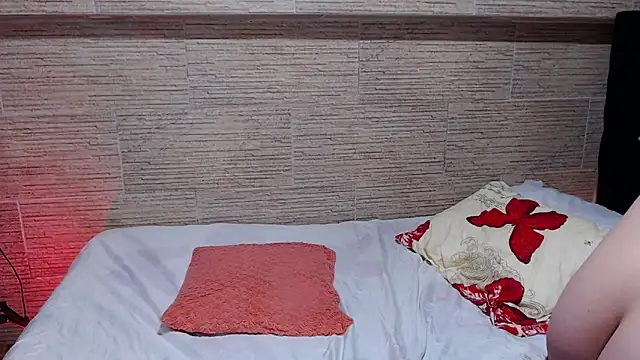 Snapshot of pretty_cristal69 chatting on November 29, 2025, 12:44 am pretty cristal69 online show from November 29, 2025, 12:44 am