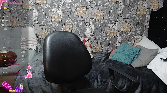 Snapshot of pretty_cristal69 chatting on May 28, 2026, 12:00 pm pretty cristal69 online show from May 28, 2026, 12:00 pm