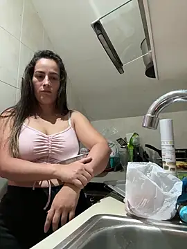 Rousse92 online show from April 17, 2026, 10:34 pm