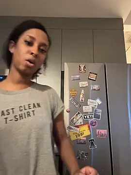 Your Paris online show from December 15, 2025, 3:40 pm