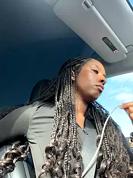 Your Paris online show from November 7, 2025, 4:22 pm