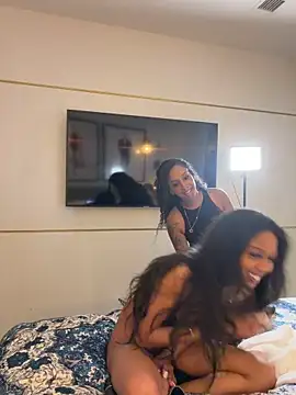 Your Paris online show from February 26, 2026, 8:36 am