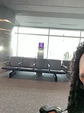 Your Paris online show from March 9, 2026, 3:04 pm