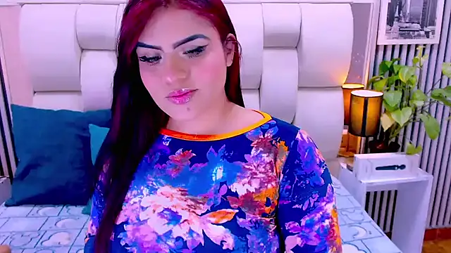 Snapshot of sarah_cream chatting on July 26, 2026, 1:34 am sarah cream online show from July 26, 2026, 1:34 am