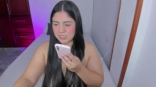 Snapshot of iris_torrez_ chatting on December 19, 2025, 4:42 pm iris torrez online show from December 19, 2025, 4:42 pm