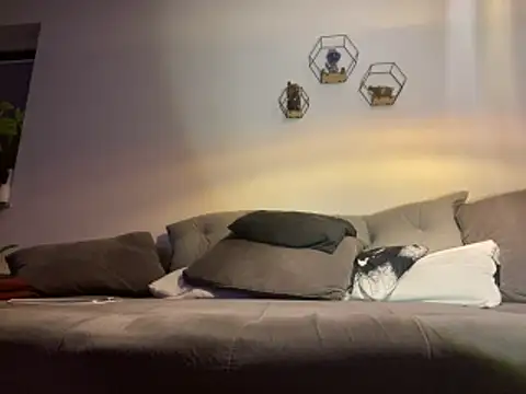 deskriptive online show from April 11, 2026, 10:57 pm