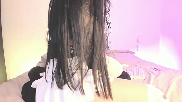 Snapshot of annie_gh chatting on June 14, 2026, 1:45 pm annie gh online show from June 14, 2026, 1:45 pm