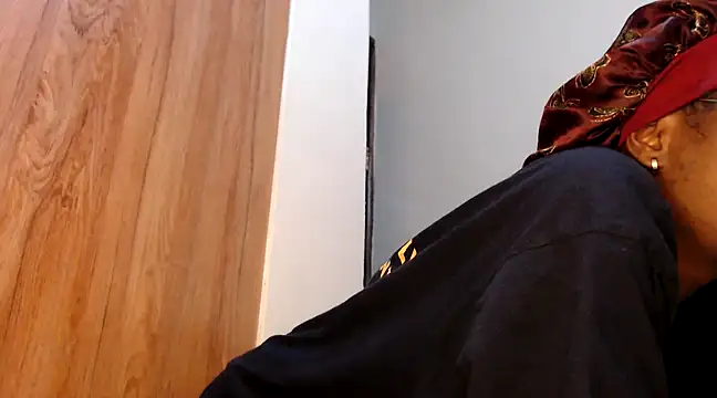 Snapshot of wetpussy_ebony chatting on February 25, 2025, 6:14 am wetpussy ebony online show from February 25, 2025, 6:14 am