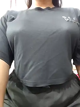 MohiniHott online show from November 5, 2025, 5:54 am