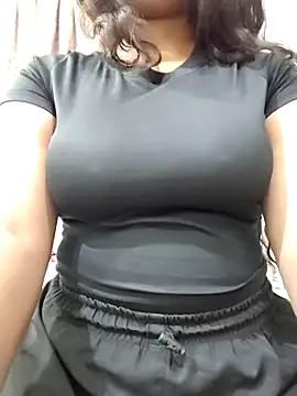 Snapshot of MohiniHott chatting on July 31, 2026, 5:29 am MohiniHott online show from July 31, 2026, 5:29 am
