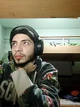 kleineid77 online show from December 29, 2024, 11:39 pm