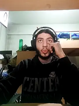 kleineid77 online show from February 11, 2025, 8:10 pm