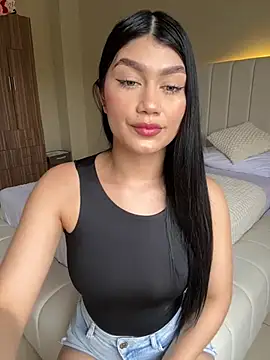 EmmaMartiinez online show from May 2, 2026, 7:30 pm