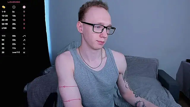 Snapshot of Alex_silents chatting on June 30, 2026, 1:00 pm Alex silents online show from June 30, 2026, 1:00 pm