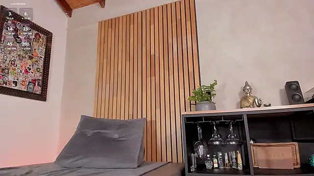 honeyhot69   online show from March 19, 2026, 11:54 am