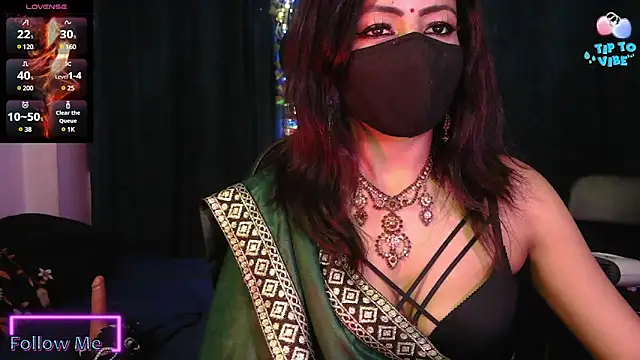 Snapshot of Aashiya- chatting on February 25, 2025, 12:14 am Aashiya- online show from February 25, 2025, 12:14 am