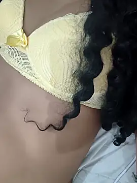 fernandasweet online show from March 7, 2026, 11:32 pm